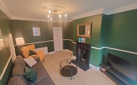 Modern 4 Bedroom Townhouse In City Centre